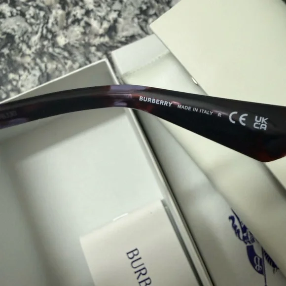 New Burberry Sunglasses with Tortoise Shell Arms - Picture 7 of 12